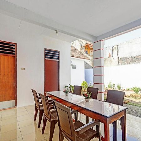 Hotel Oyo 90344 Wijayanti à Banyuwangi  Extérieur photo