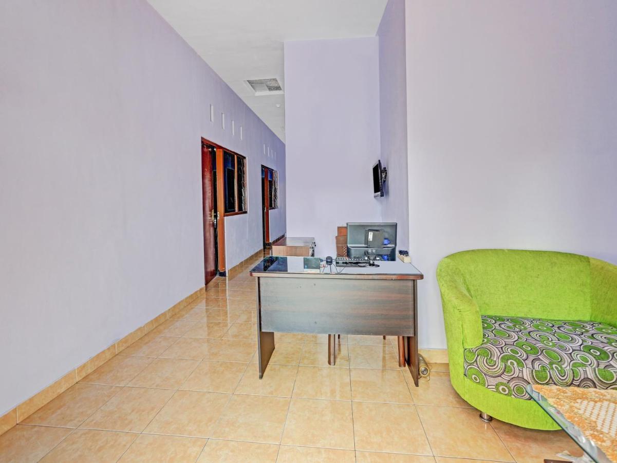 Hotel Oyo 90344 Wijayanti à Banyuwangi  Extérieur photo