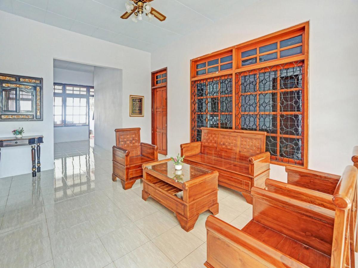 Hotel Oyo 90344 Wijayanti à Banyuwangi  Extérieur photo