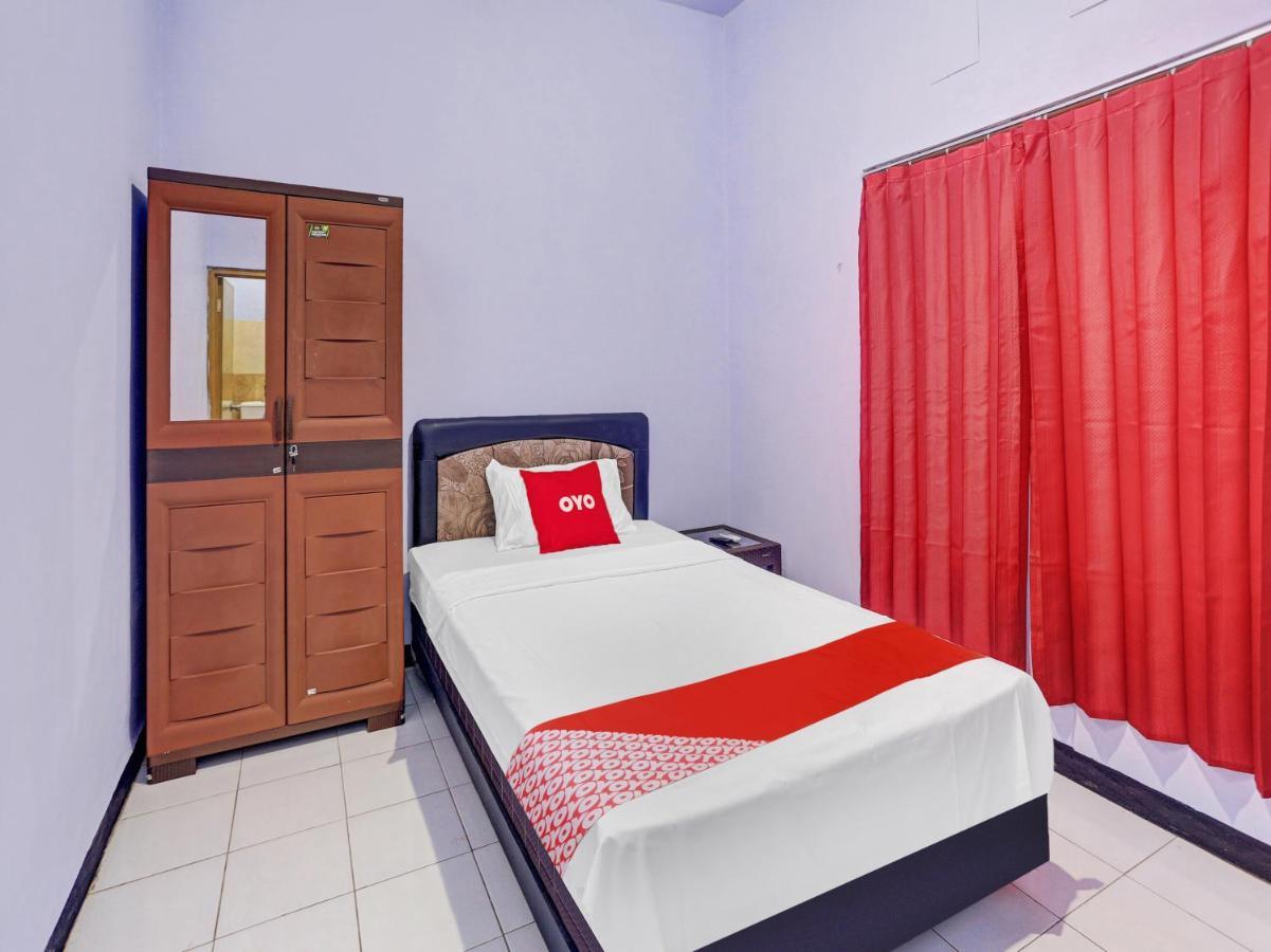 Hotel Oyo 90344 Wijayanti à Banyuwangi  Extérieur photo